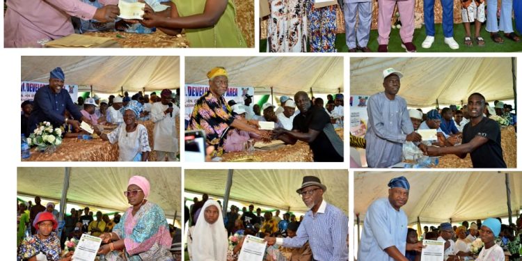 Yaba LCDA Chairman Empowers 200 residents With N250,000.00 Each