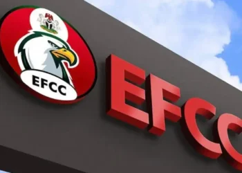 NNPCL: EFCC Recovers N5B And $10M From Ex Officials