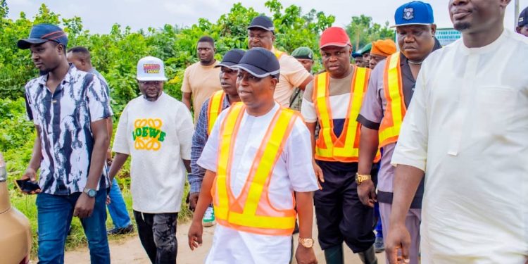 Olowa Visits Abule Pan, Shapati, Orhers For Flood Mitigation
