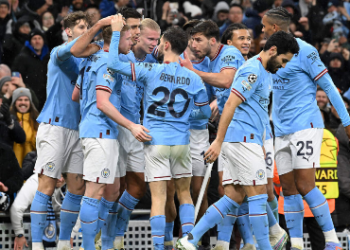 Man City beat Galatasaray to sneak into top eight