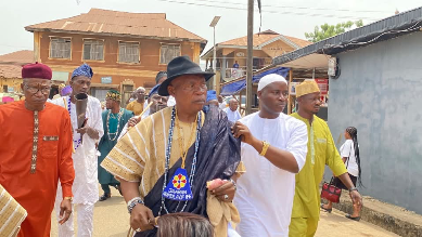 Ooni Appoints Chief Saka Awojoodu As New Jaaran Adimula Of Ife